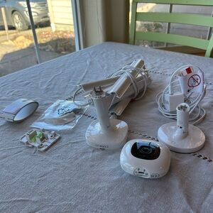 Nanit Pro Baby Monitor New Unboxed with Flex Travel Stand and Wall Mount Set